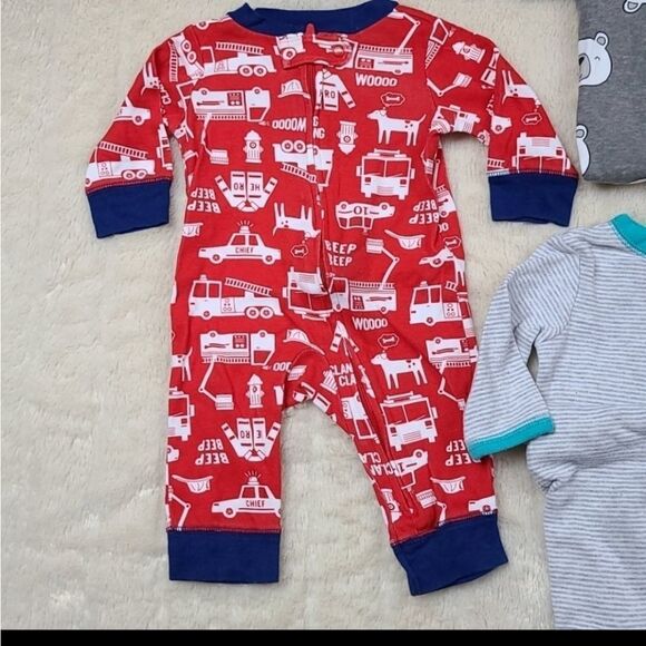 Carter's 3M Red Cotton Firetruck Zipper Pajama PJs Baby Boys Onesie Sleeper - Picture 2 of 3